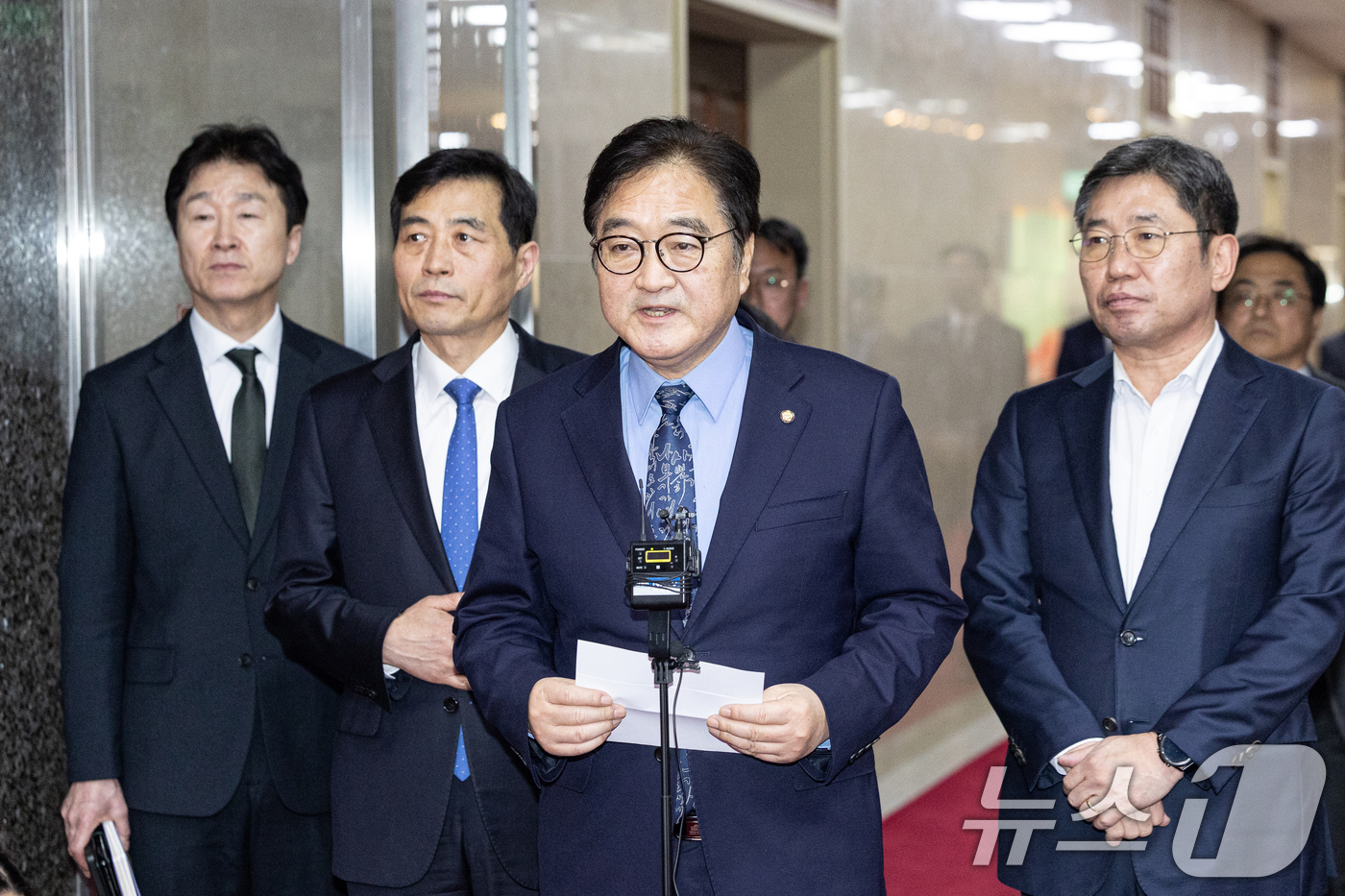 (서울=뉴스1) 이승배 기자 = 우원식 국회의장이 19일 서울 여의도 국회의장실에서 12·3 비상계엄 관련 내란 우두머리 혐의를 받는 윤석열 전 대통령의 1심 선고 공판 결과에 대 …