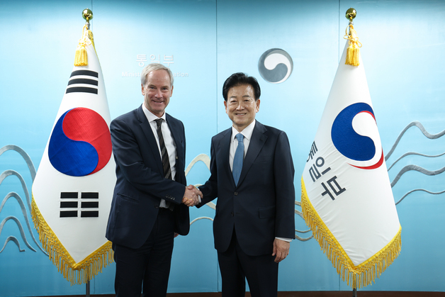 정동영, EU 대외관계청 사무차장 접견…"한반도 평화 공존 협력 강화"