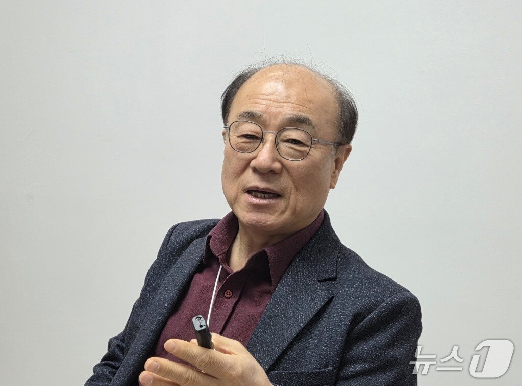 본문 이미지 - 하재영 아리바이오 연구&사업개발(R&BD) 총괄 부사장이 뉴스1과의 인터뷰에서 치매 신약 'AR1001'의 다중기전과 임상 3상시험 전망에 대해 말하고 있다. 2026. 2. 19/뉴스1 황진중 기자