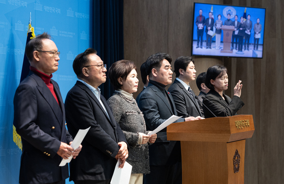 국민의힘 소장파, '장동혁 대표 윤 어게인과 절연하라'