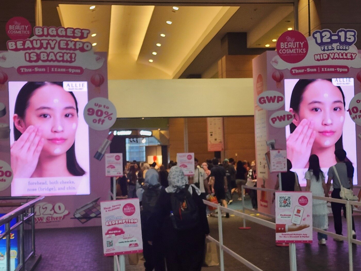 본문 이미지 - 말레이시아 쿠알라룸푸르에서 열린 '2026 마이뷰티 엑스포'에 참가한 홈앤쇼핑 부스의 모습 (홈앤쇼핑 제공)