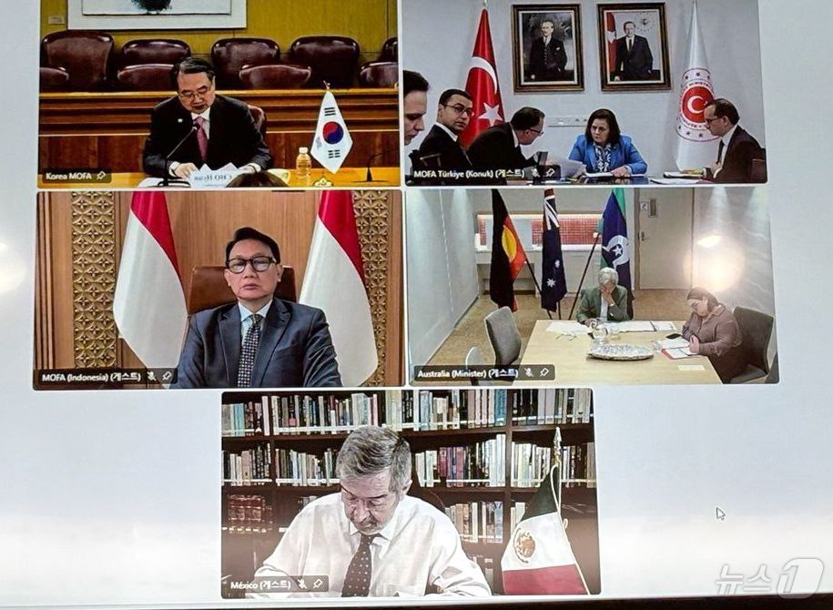 (서울=뉴스1) 포토공용 기자 = 조현 외교부 장관이 19일 화상으로 열린 를 주재하고 있다. (외교부 제공. 재판매 및 DB 금지) 2026.2.19/뉴스1