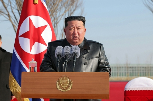 北, 당 규약서 '통일' 빼고 '적' 부각하나···9차 당대회 '김정은 입' 주목