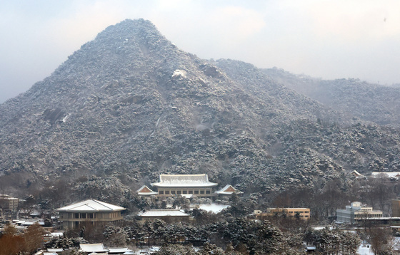 '눈 덮인 청와대'