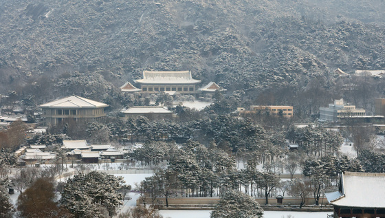 '눈 덮인 청와대'