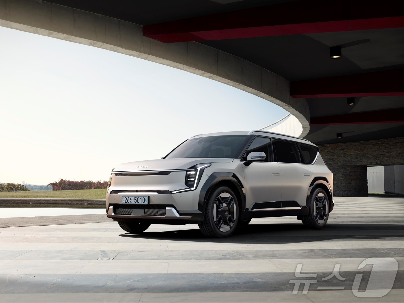 (서울=뉴스1) = 기아는 전기차 대중화를 이끄는 EV3·EV4·EV5의 고성능 라인업인 ‘더 기아 EV3 GT’, ‘더 기아 EV4 GT, ‘더 기아 EV5 GT’ 출시와 더불어 …