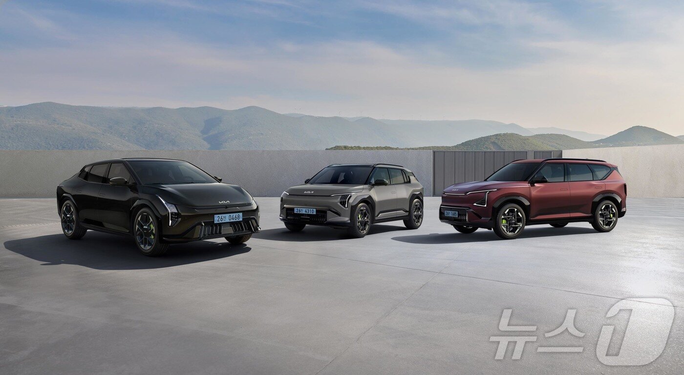 본문 이미지 -  EV4 GT(왼쪽부터)·EV3 GT·EV5 GT 외장. (현대차·기아 제공. 재판매 및 DB 금지) 2026.2.2 ⓒ 뉴스1