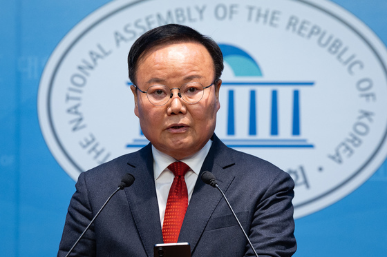 김재원, 경북지사 출마 선언…"이 시대 선수교체 요구"