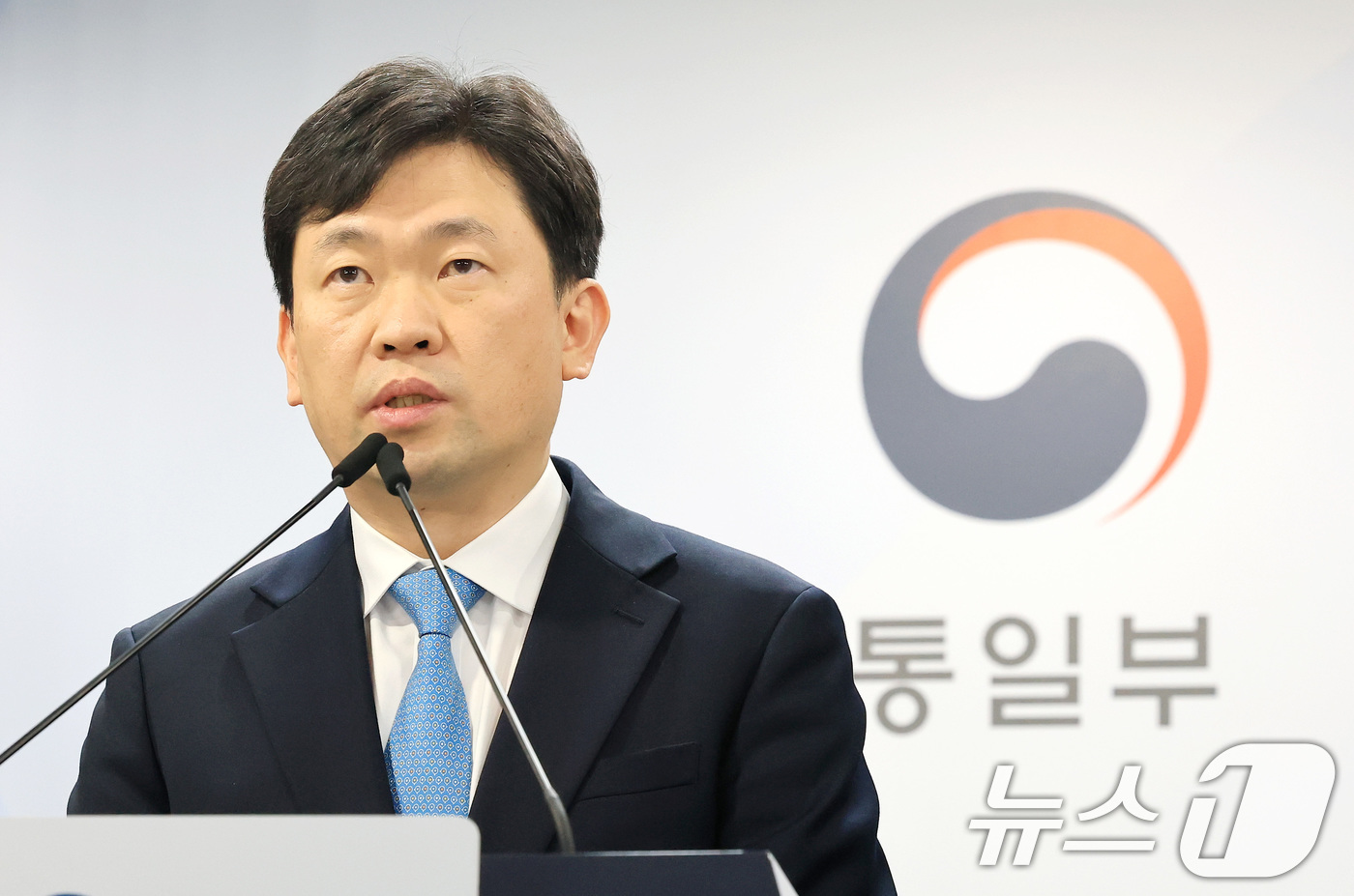 (서울=뉴스1) 임세영 기자 = 윤민호 통일부 대변인이 2일 서울 종로구 정부서울청사에서 정례 브리핑을 하고 있다.  2026.2.2/뉴스1