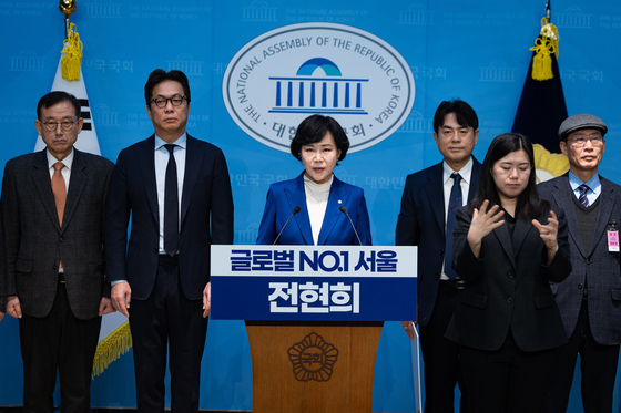 전현희 "오세훈 'DDP로 인접 상권 매출 증가'?…왜곡된 주장"