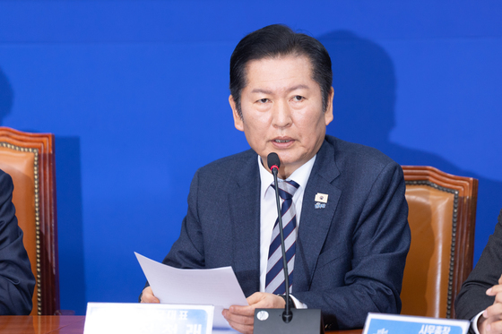 "2인자 반란" vs "모욕" …與 합당 '친청·반청' 공개 충돌(종합)