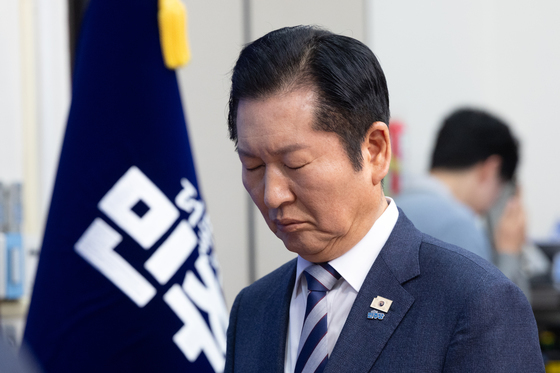 與중앙위, 1인1표제 표결 돌입…정청래 연임 시험대(종합)