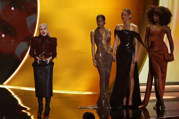 레이디 가가, 베스트 팝 보컬 앨범 수상 "파트너 마이클 정말 사랑해"