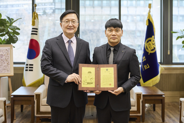 조만익 깨비농장 대표, 서울대에 1억 기부