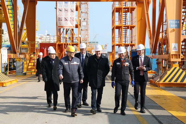 '캐나다 잠수함 총괄' 특임장관 "자동차로 협력 확장 필요"(종합)