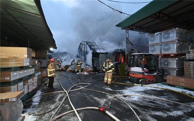 하남 감일동 비닐하우스 화재…900만원 상당 재산 피해