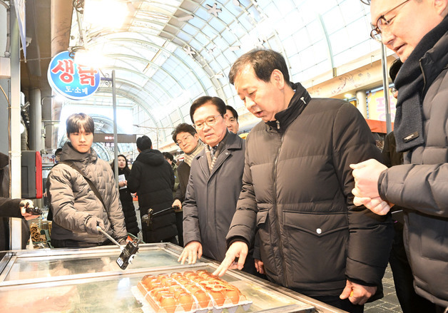 구윤철 "전통시장, 물고기 나눠주기보다 키우는 법 알려줘야"