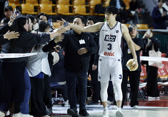 허웅 '팬들 부름에 51득점 완성'