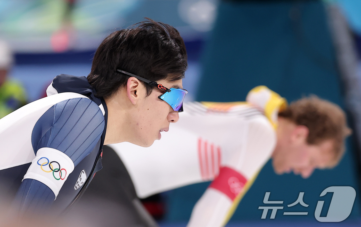 (밀라노=뉴스1) 김성진 기자 = 스피드스케이팅 정재원이 19일(현지시간) 이탈리아 밀라노 스피드스케이팅 스타디움에서 열린 스피드 스케이팅 남자 1500m에서 레이스를 마친 후 숨 …