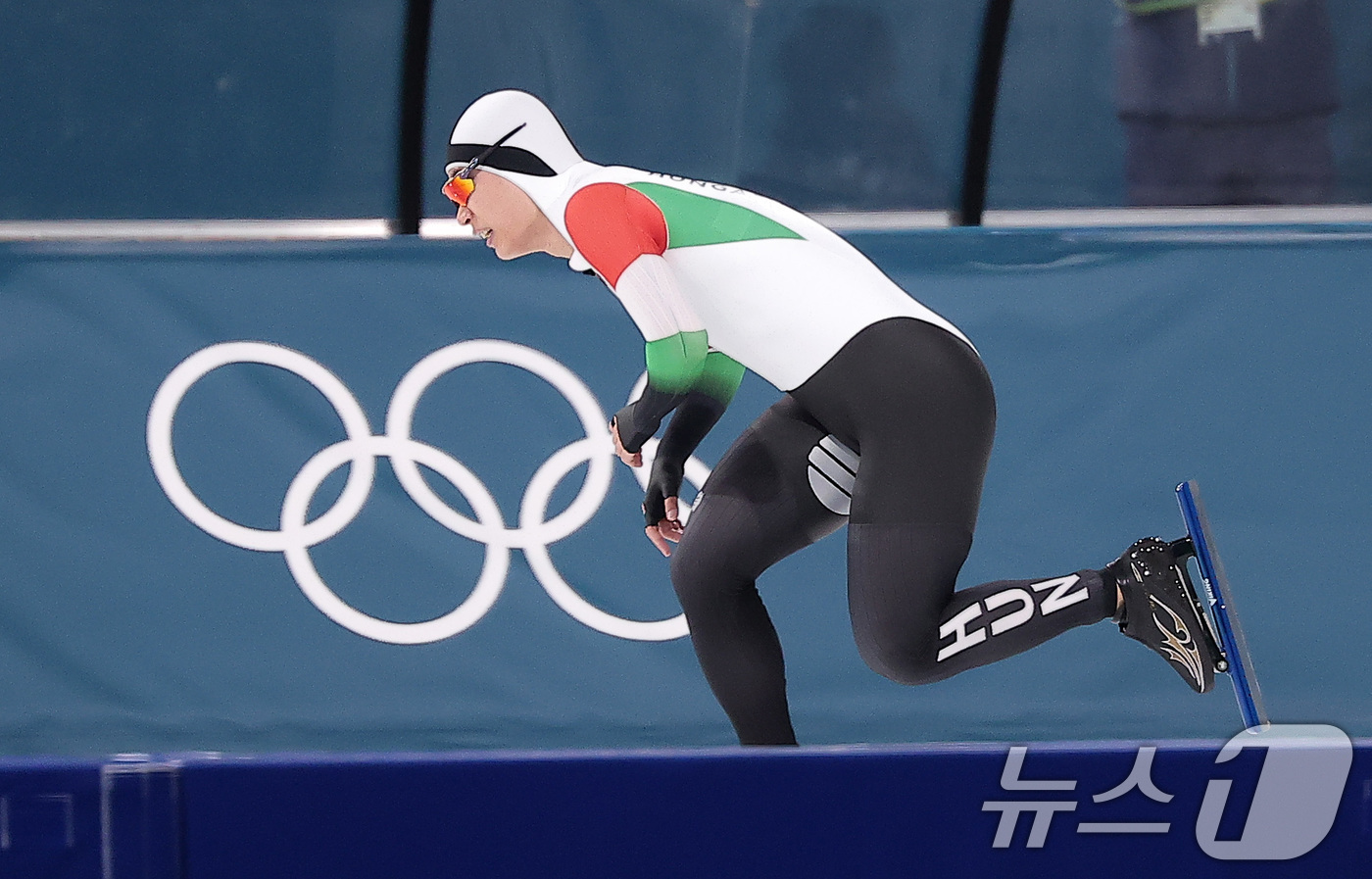 (밀라노=뉴스1) 김성진 기자 = 헝가리로 귀화한 스피드스케이팅 김민석이 19일(현지시간) 이탈리아 밀라노 스피드스케이팅 스타디움에서 열린 스피드 스케이팅 남자 1500m에서 레이 …