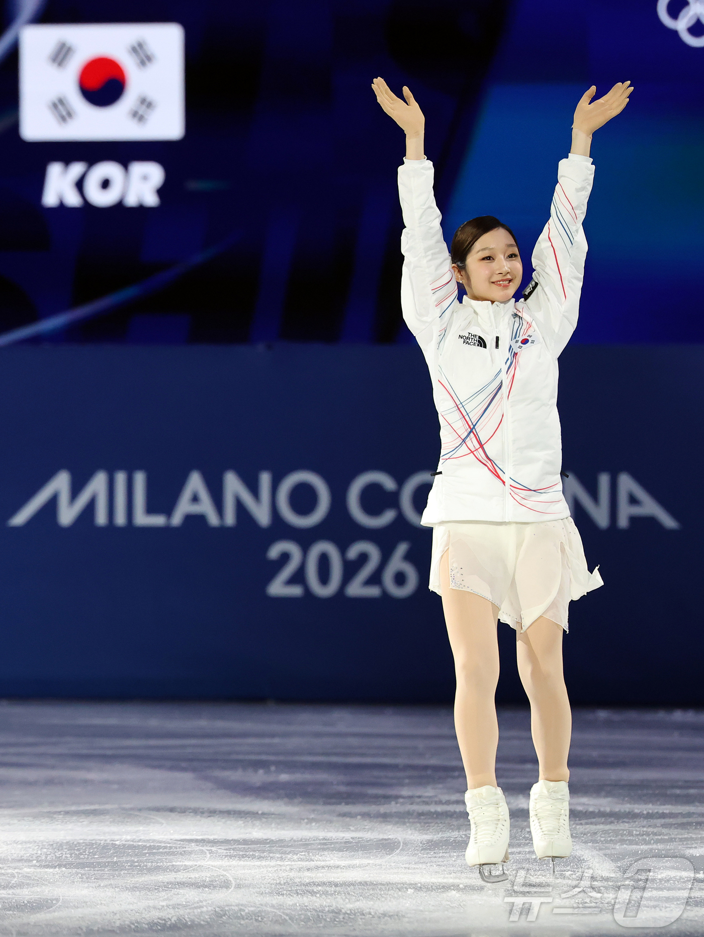(밀라노=뉴스1) 김진환 기자 = 피겨 신지아가 19일(현지시간) 이탈리아 밀라노 아이스스케이팅 아레나에서 열린 2026 밀라노·코르티나담페초 동계올림픽 피겨 스케이팅 여자 싱글 …