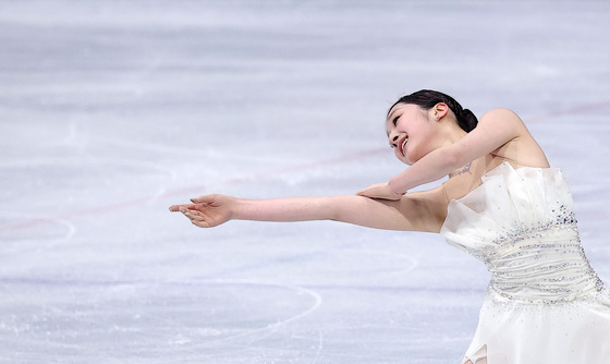 신지아, 은반 위의 요정