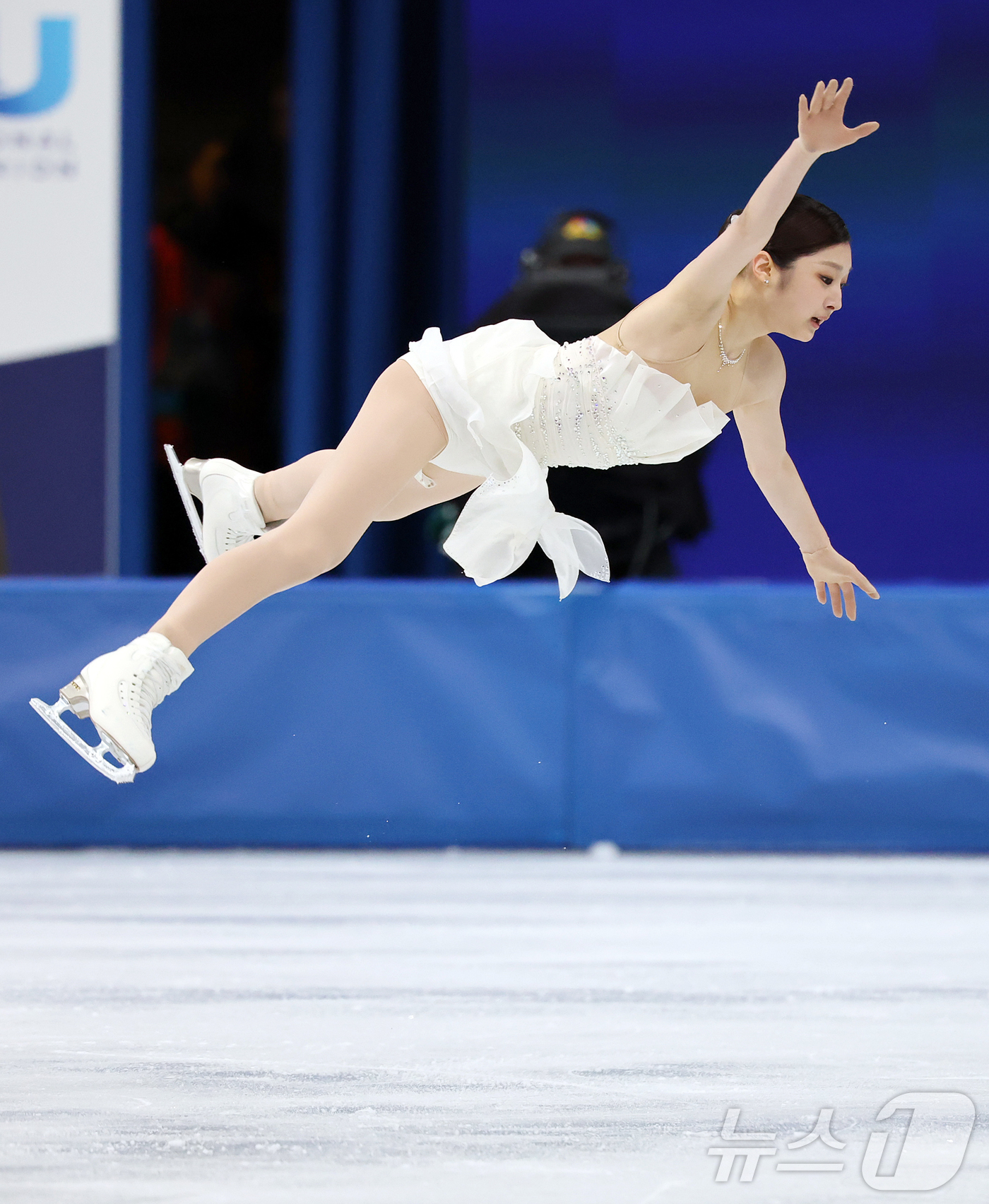 (밀라노=뉴스1) 김진환 기자 = 피겨 신지아가 19일(현지시간) 이탈리아 밀라노 아이스스케이팅 아레나에서 열린 2026 밀라노·코르티나담페초 동계올림픽 피겨 스케이팅 여자 싱글 …