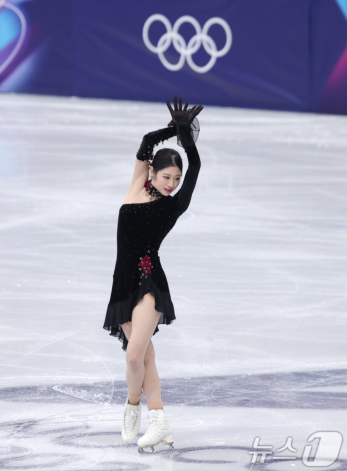 (밀라노=뉴스1) 김성진 기자 = 피겨 이해인이 19일(현지시간) 이탈리아 밀라노 아이스스케이팅 아레나에서 열린 2026 밀라노·코르티나담페초 동계올림픽 피겨 스케이팅 여자 싱글 …