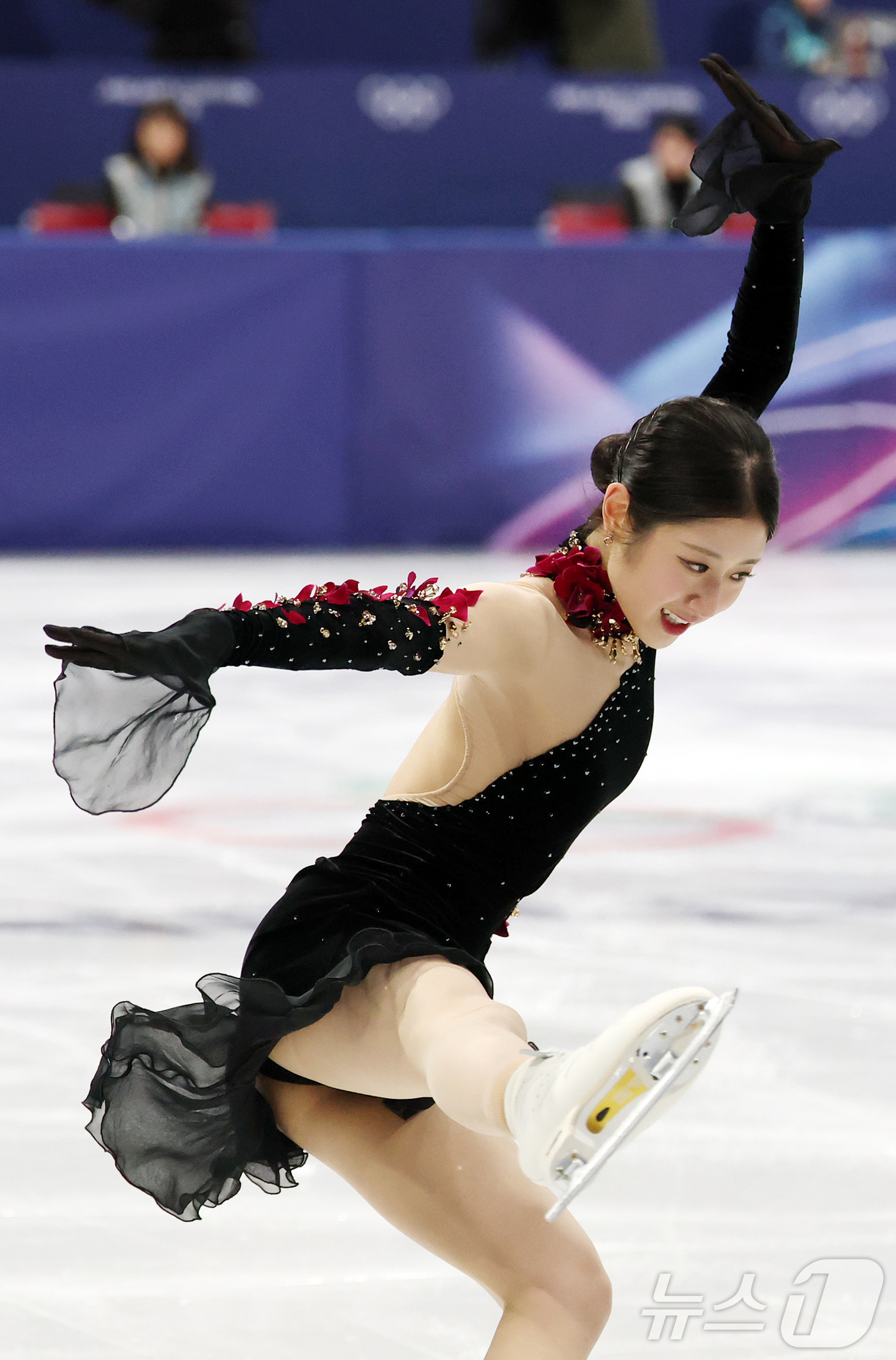 (밀라노=뉴스1) 김진환 기자 = 피겨 이해인이 19일(현지시간) 이탈리아 밀라노 아이스스케이팅 아레나에서 열린 2026 밀라노·코르티나담페초 동계올림픽 피겨 스케이팅 여자 싱글 …