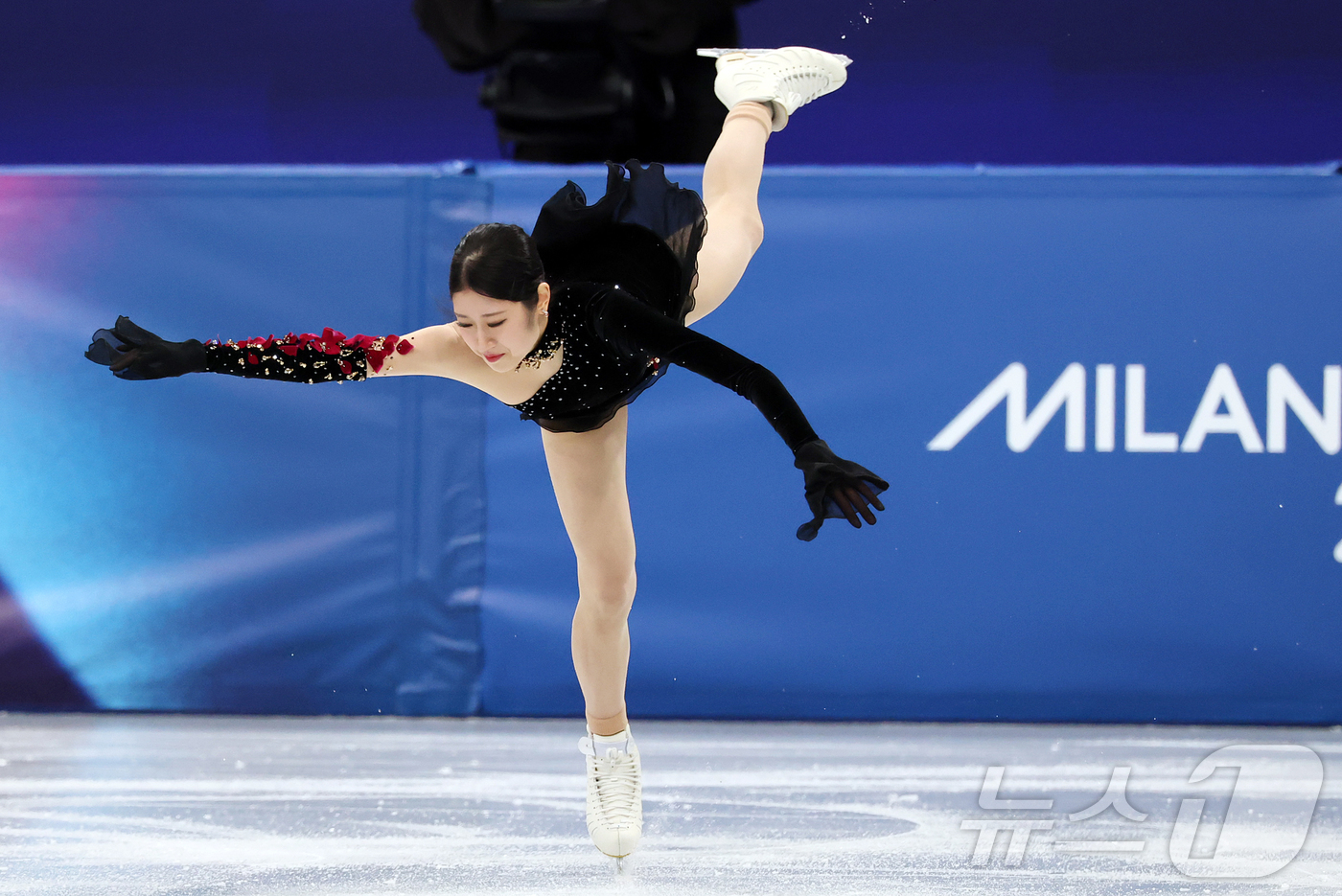 (밀라노=뉴스1) 김진환 기자 = 피겨 이해인이 19일(현지시간) 이탈리아 밀라노 아이스스케이팅 아레나에서 열린 2026 밀라노·코르티나담페초 동계올림픽 피겨 스케이팅 여자 싱글 …