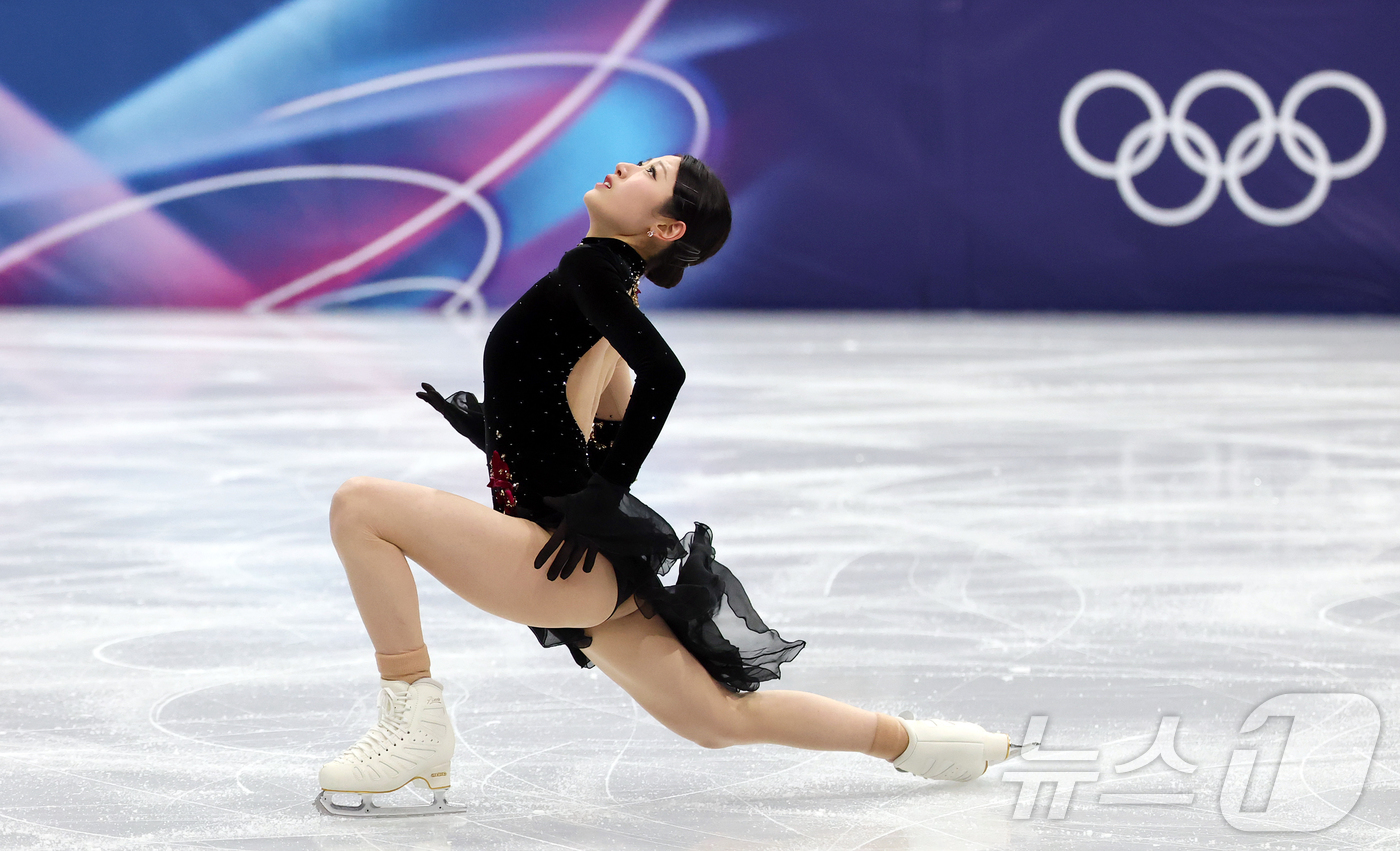 (밀라노=뉴스1) 김진환 기자 = 피겨 이해인이 19일(현지시간) 이탈리아 밀라노 아이스스케이팅 아레나에서 열린 2026 밀라노·코르티나담페초 동계올림픽 피겨 스케이팅 여자 싱글 …