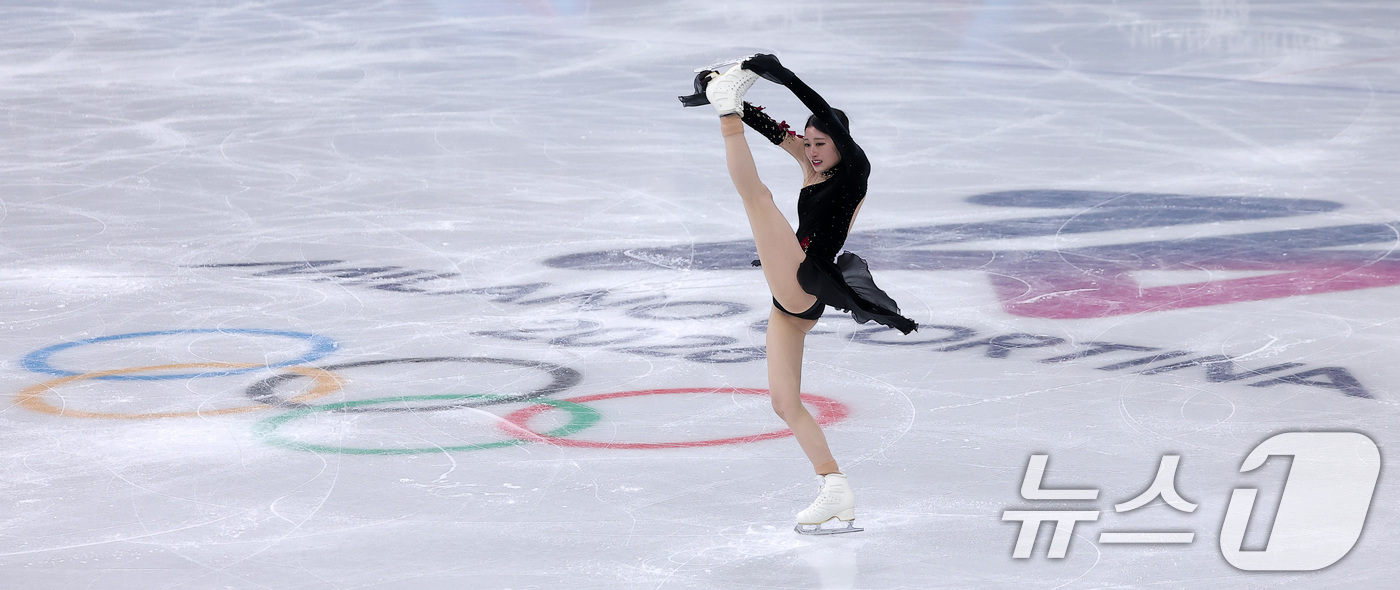 (밀라노=뉴스1) 김성진 기자 = 피겨 이해인이 19일(현지시간) 이탈리아 밀라노 아이스스케이팅 아레나에서 열린 2026 밀라노·코르티나담페초 동계올림픽 피겨 스케이팅 여자 싱글 …