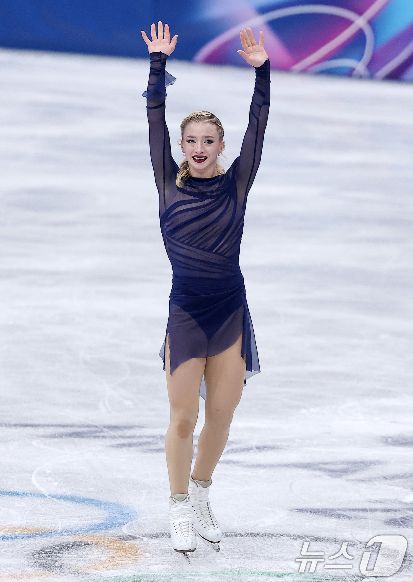 (밀라노=뉴스1) 김성진 기자 = 미국 피겨선수 앰버 글렌이 19일(현지시간) 이탈리아 밀라노 아이스스케이팅 아레나에서 열린 2026 밀라노·코르티나담페초 동계올림픽 피겨 스케이팅 …