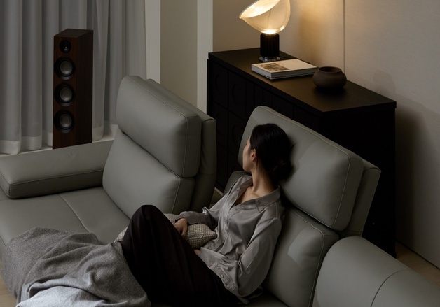 "이탈리아 황소 가죽 소파의 질감"…한샘, '스위브 더마스터' 출시