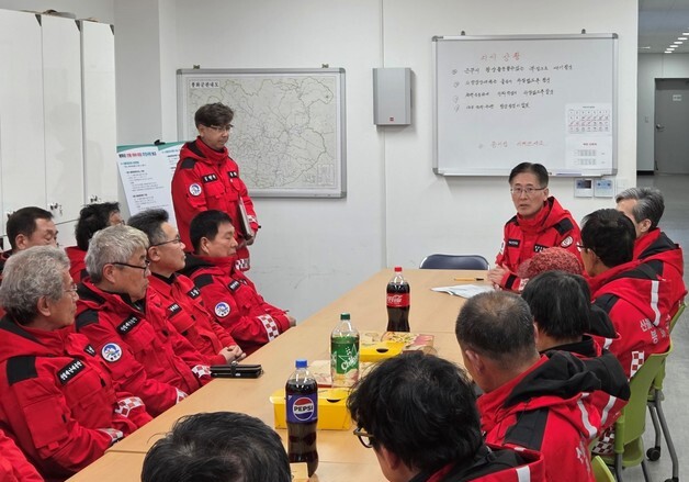 AI 확진 경북 봉화 농장 산란계 10만마리 살처분…출입 통제