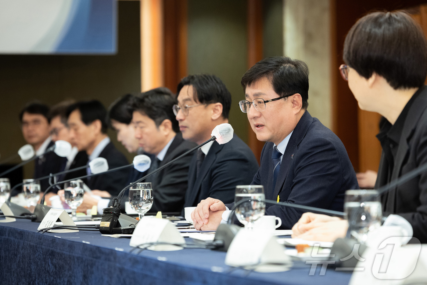 (서울=뉴스1) = 김성환 기후에너지환경부 장관이 20일 서울 중구 롯데호텔에서 열린 분산형 전력망 포럼에 참석해 모두발언을 하고 있다. (기후에너지환경부 제공. 재판매 및 DB …