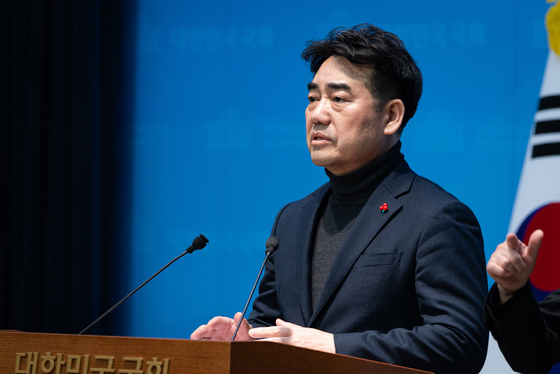 국힘 이성권 "장동혁, 국민과 전쟁 선포…'윤어게인' 천명"