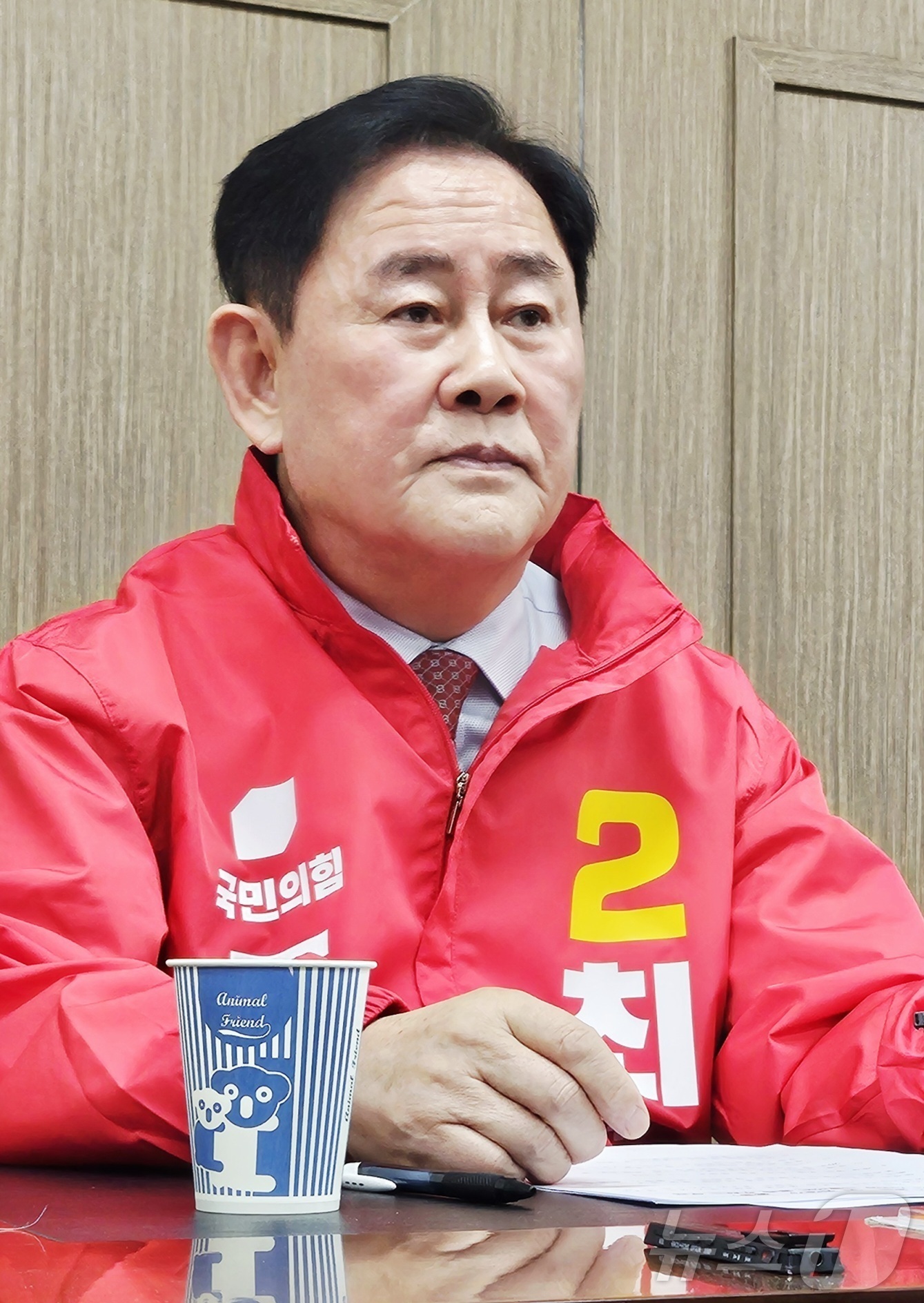 (대구=뉴스1) 남승렬 기자 = 최경환 6·3 지방선거 경북도지사 예비후보가 20일 대구 수성구 국민의힘 경북도당에서 긴급 기자회견를 열고 대구·경북 행정통합과 관련된 입장을 밝히 …