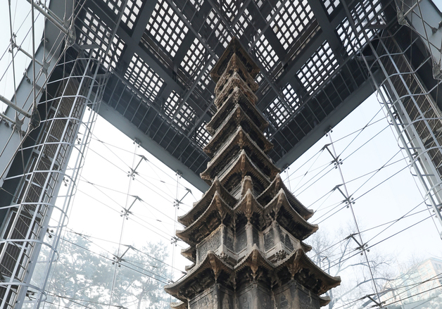 27년 만에 공개된 국보 원각사지 십층석탑