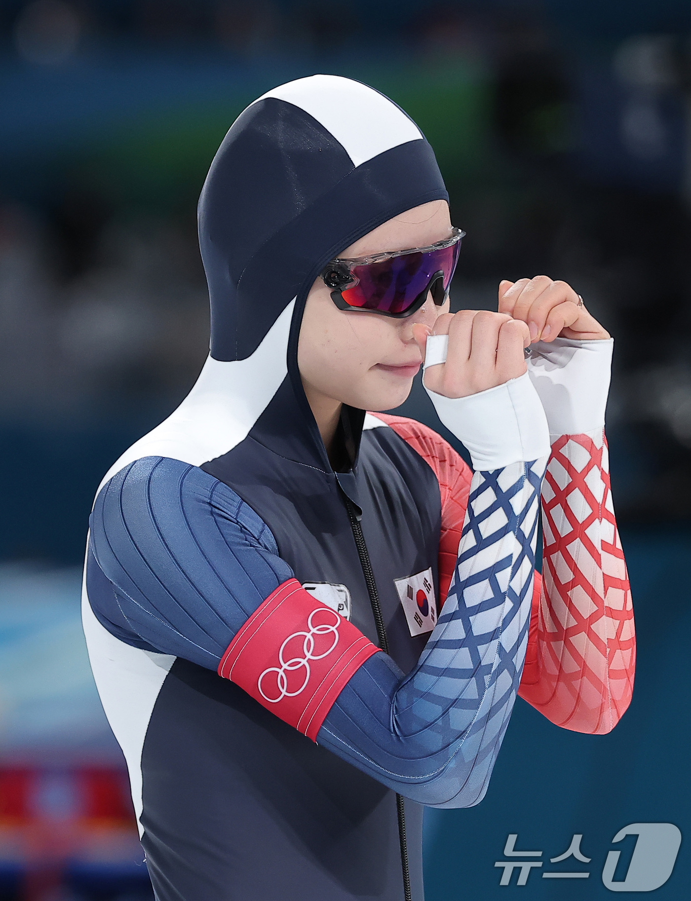 (밀라노=뉴스1) 김성진 기자 = 스피드스케이팅 임리원이 20일(현지시간) 이탈리아 밀라노 스피드스케이팅 스타디움에서 열린 스피드 스케이팅 여자 1500m에서 레이스를 준비하며 하 …