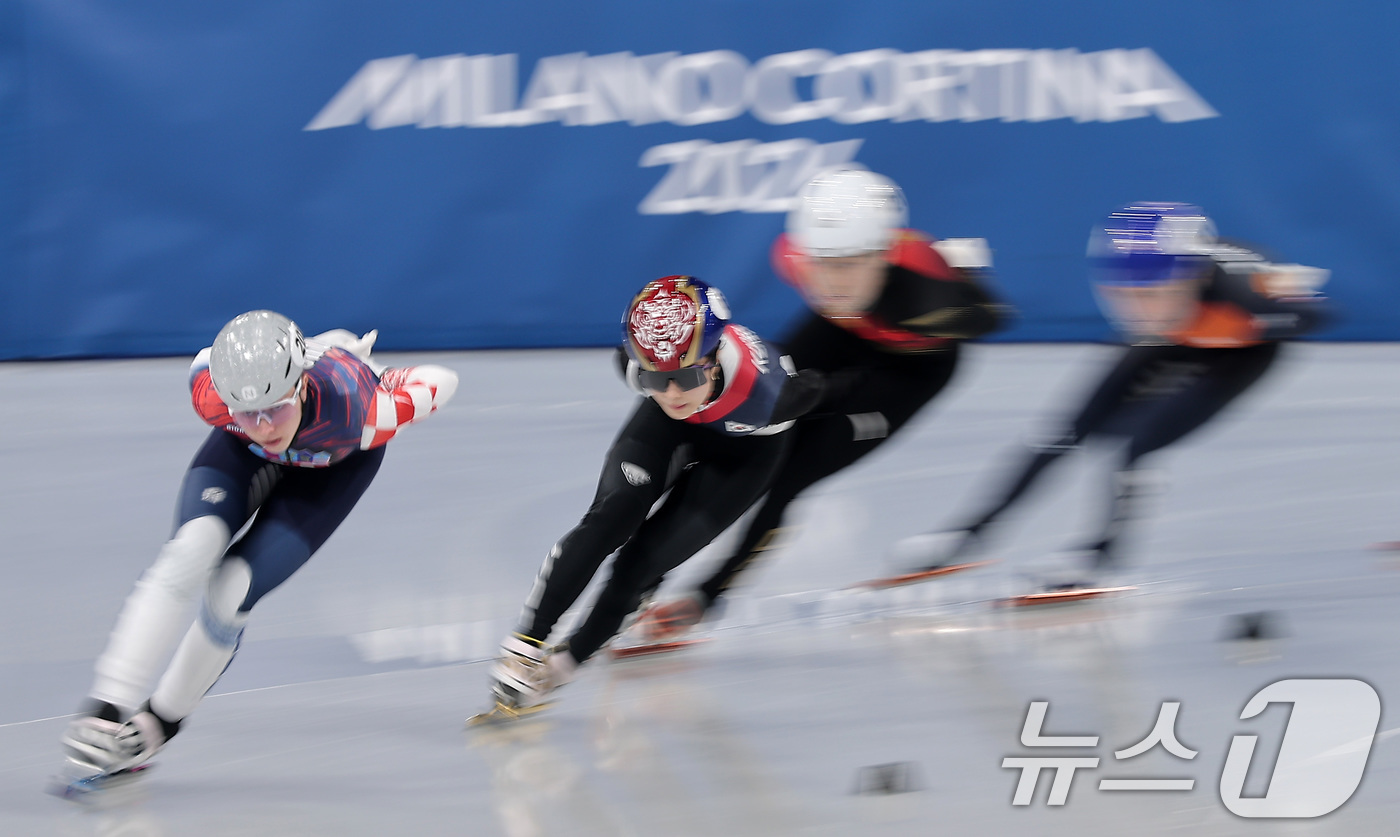 (밀라노=뉴스1) 김성진 기자 = 쇼트트랙 김길리가 20일(현지시간) 이탈리아 밀라노 아이스 스케이팅 아레나에서 열린 2026 밀라노·코르티나담페초 동계올림픽 쇼트트랙 여자 150 …