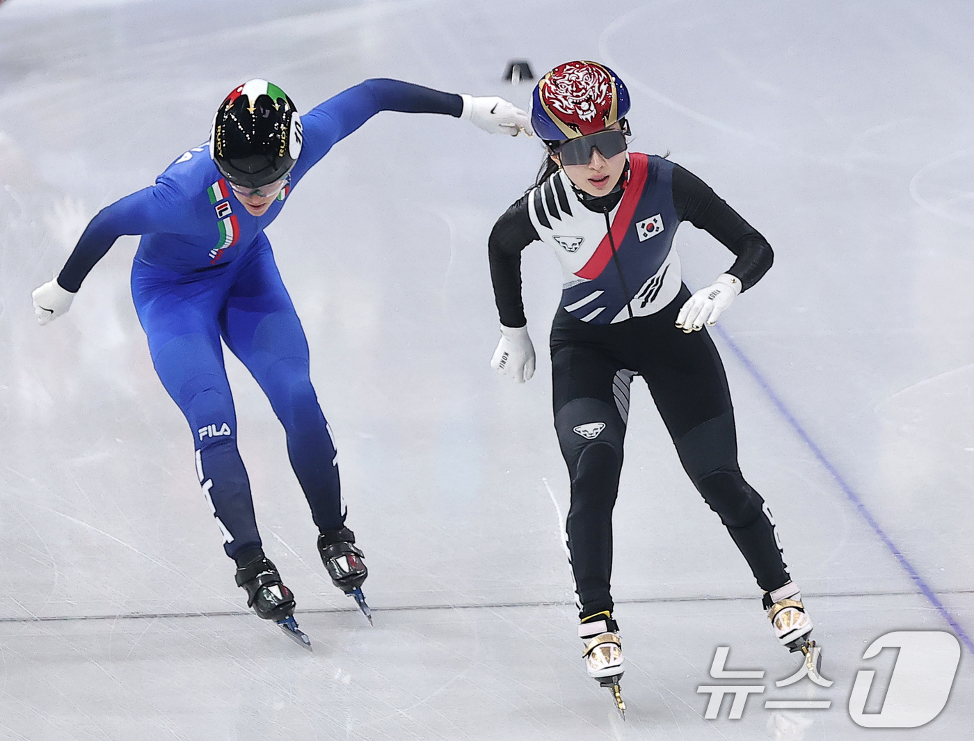 (밀라노=뉴스1) 김성진 기자 = 쇼트트랙 김길리가 20일(현지시간) 이탈리아 밀라노 아이스 스케이팅 아레나에서 열린 2026 밀라노·코르티나담페초 동계올림픽 쇼트트랙 여자 150 …