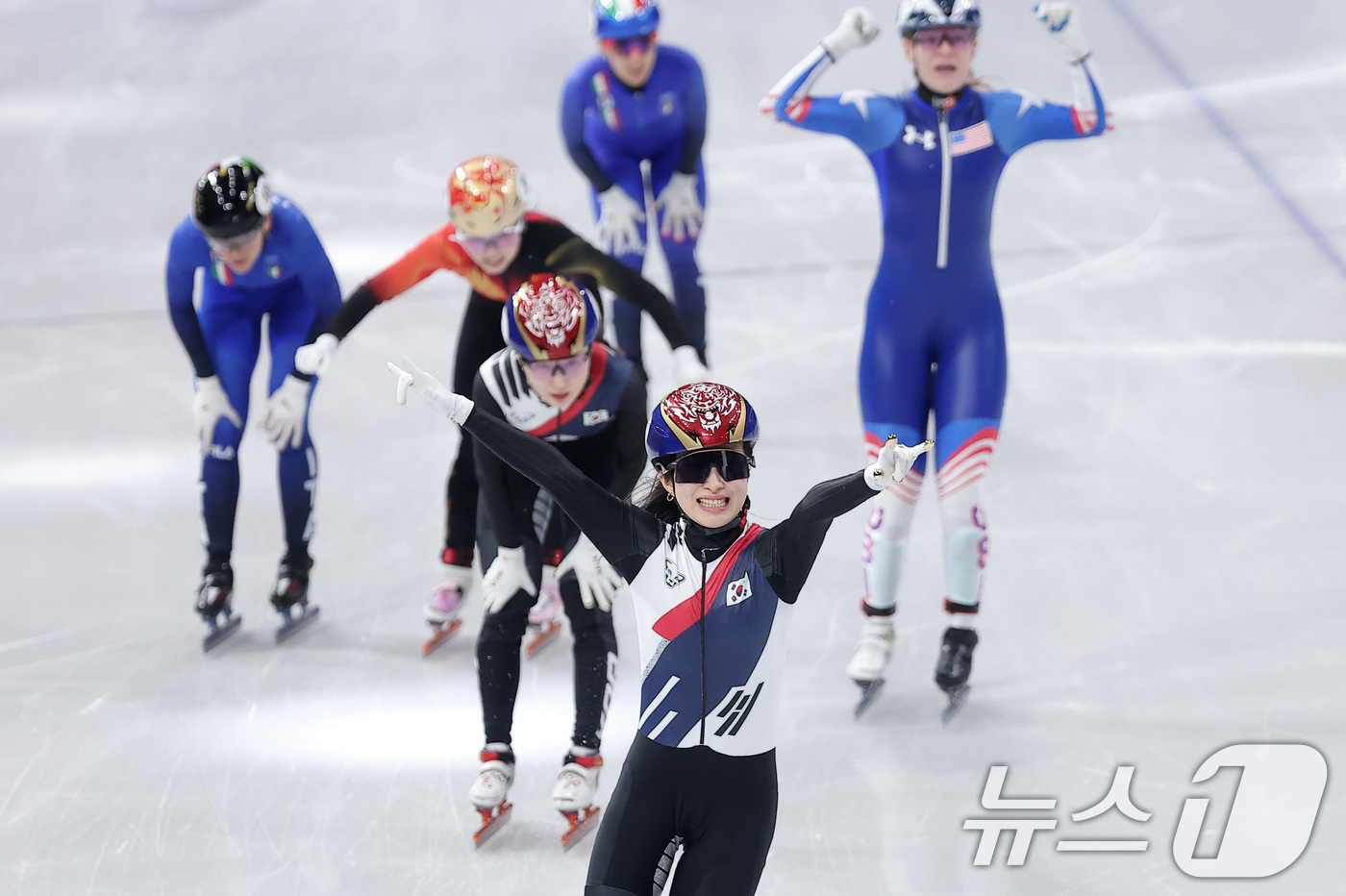 (밀라노=뉴스1) 김성진 기자 = 쇼트트랙 김길리가 20일(현지시간) 이탈리아 밀라노 아이스 스케이팅 아레나에서 열린 2026 밀라노·코르티나담페초 동계올림픽 쇼트트랙 여자 150 …
