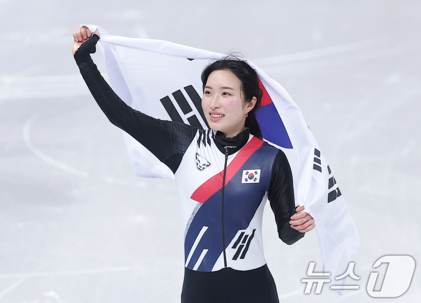 (밀라노=뉴스1) 김성진 기자 = 쇼트트랙 김길리가 20일(현지시간) 이탈리아 밀라노 아이스 스케이팅 아레나에서 열린 2026 밀라노·코르티나담페초 동계올림픽 쇼트트랙 여자 150 …