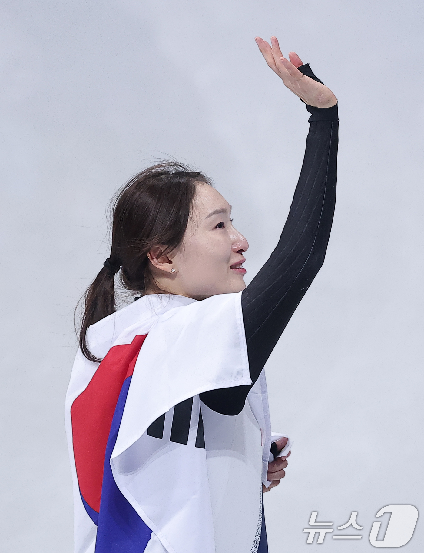 (밀라노=뉴스1) 김성진 기자 = 쇼트트랙 최민정이 20일(현지시간) 이탈리아 밀라노 아이스 스케이팅 아레나에서 열린 2026 밀라노·코르티나담페초 동계올림픽 쇼트트랙 여자 150 …