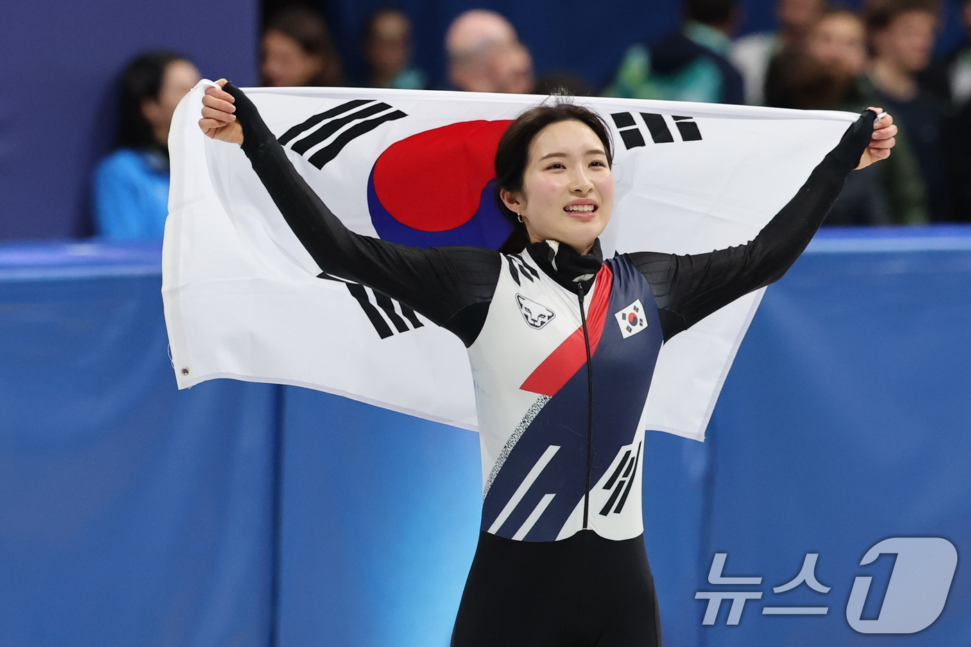 (밀라노=뉴스1) 김진환 기자 = 쇼트트랙 김길리가 20일(현지시간) 이탈리아 밀라노 아이스 스케이팅 아레나에서 열린 2026 밀라노·코르티나담페초 동계올림픽 쇼트트랙 여자 150 …