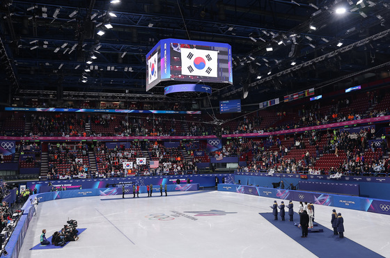 밀라노에 퍼지는 태극기 물결