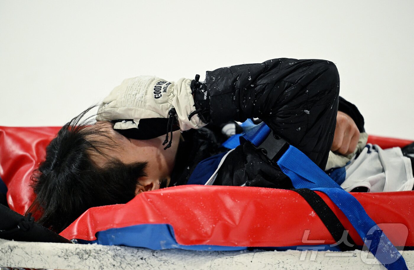 본문 이미지 - 안타까운 부상으로 결선을 치르지 못한 스키 이승훈ⓒ 로이터=뉴스1