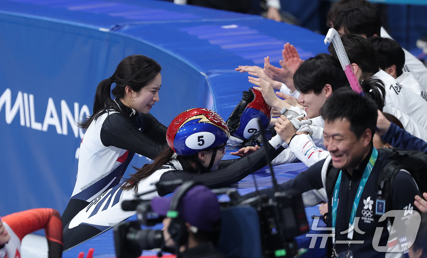 (밀라노=뉴스1) 김성진 기자 = 쇼트트랙 김길리가 20일(현지시간) 이탈리아 밀라노 아이스 스케이팅 아레나에서 열린 2026 밀라노·코르티나담페초 동계올림픽 쇼트트랙 여자 150 …