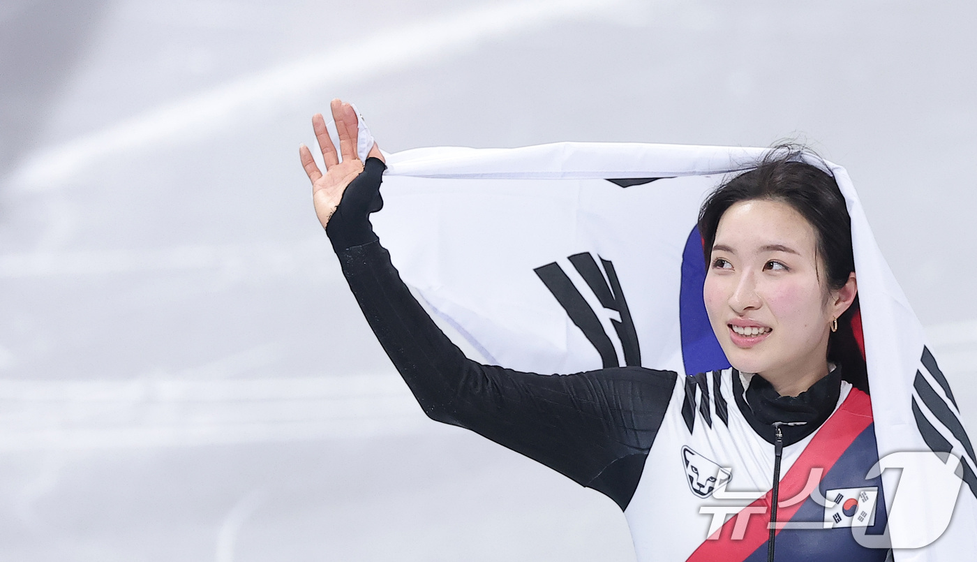 (밀라노=뉴스1) 김성진 기자 = 쇼트트랙 김길리가 20일(현지시간) 이탈리아 밀라노 아이스 스케이팅 아레나에서 열린 2026 밀라노·코르티나담페초 동계올림픽 쇼트트랙 여자 150 …